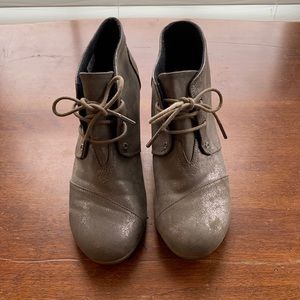 Toms lace up wedges booties size 8.5